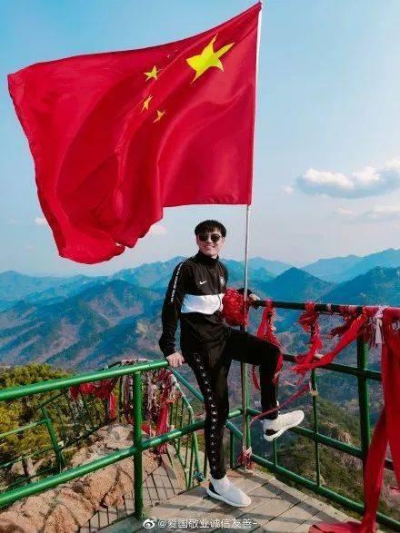韩庚自曝抑郁是在卖惨,偷卖电脑、让同学喝尿才是他